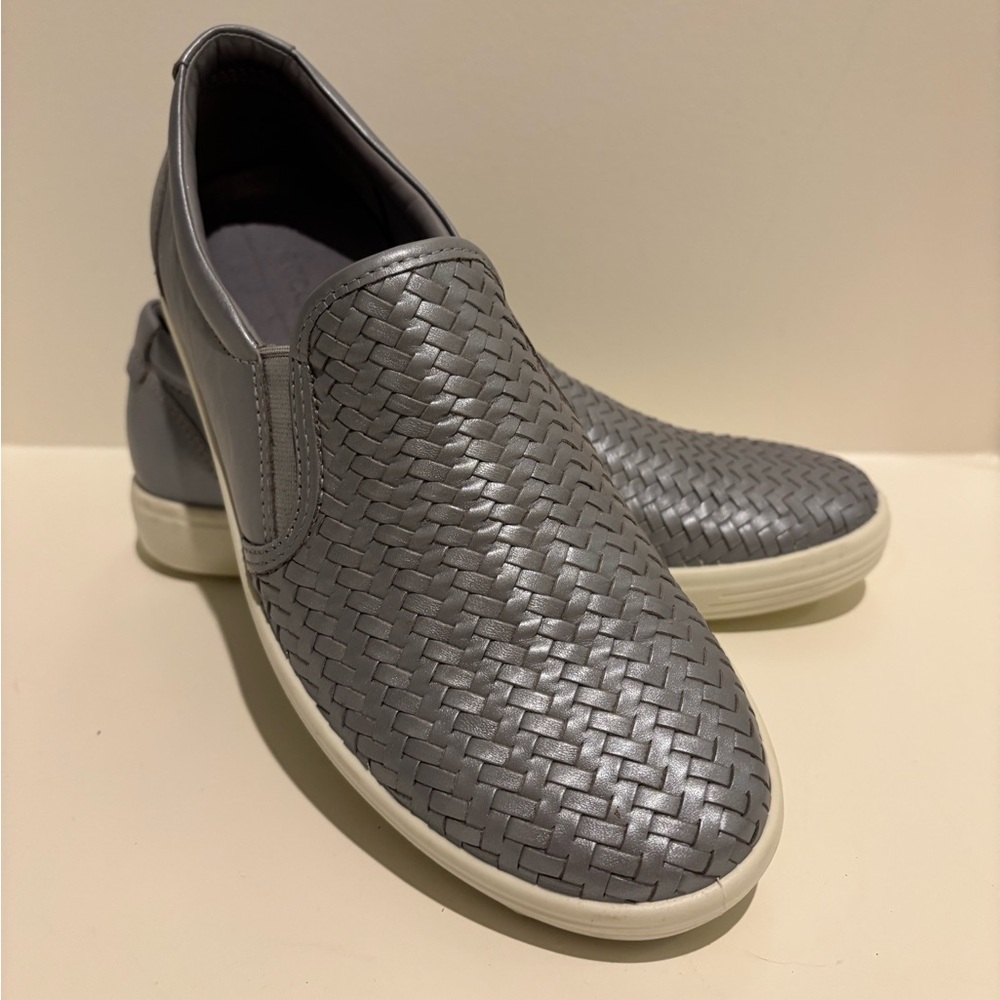 Womens Ecco SOFT 7 slip on blue metallic size 39